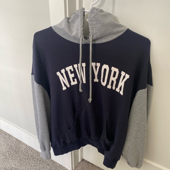 NEW YORK SWEATER - Picture 2 of 2